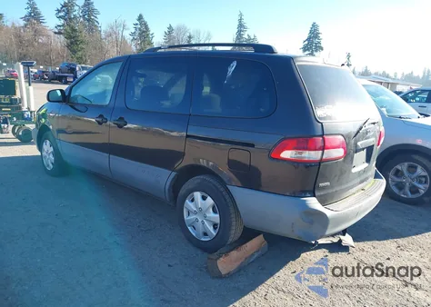 2001 Toyota Sienna Le z USA, uszkodzony, nr VIN 4T3ZF13C51U393377